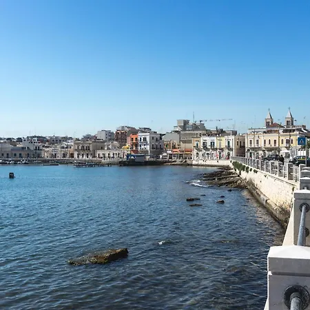 Star House - Centro Барі